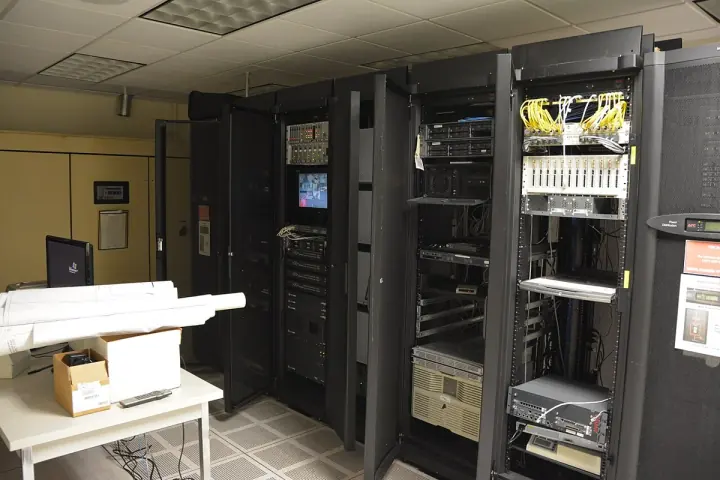 Server and network infrastructure